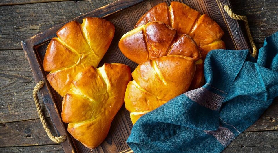 Открытие секретов домашней выпечки: булочки с повидлом «Медвежья лапа»