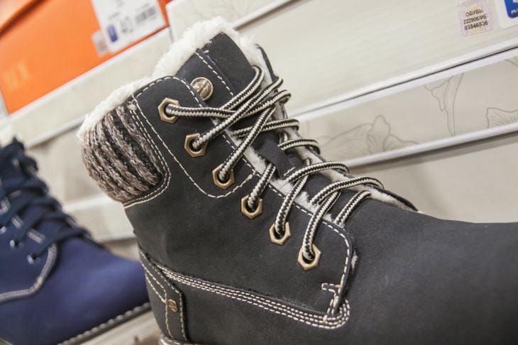 Как убрать неприятный запах из обуви с мехом: проверенные методы для свежести зимней обуви