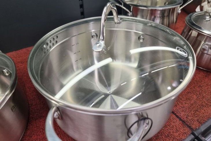 Как очистить кастрюлю от накипи: метод хитрых хозяек – вы о нем точно не слышали