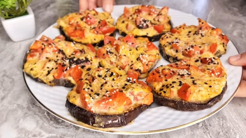 Не откусите пальцы во время еды: остренькие баклажаны из духовки удивят даже приверед