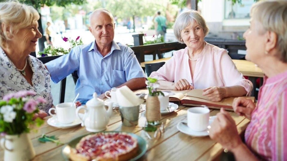 Финансовая поддержка пенсионеров в 2025 году