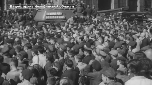     1944     