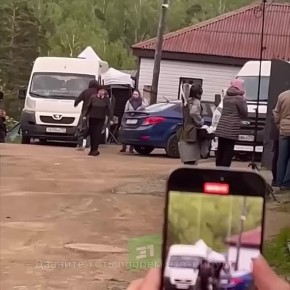    ,     