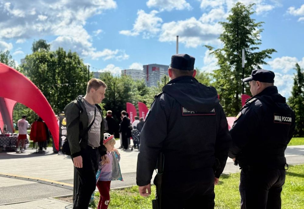 В Челябинске стартовал Всероссийский полумарафон «Забег.РФ». В этом году он приурочен к юбилею Великой Победы