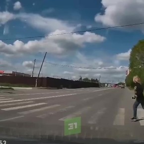 В Златоусте автомобилист на скорости сбил девушку