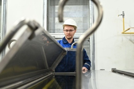 Челябинские заводы готовы предложить специалистам заработную плату до 150 тысяч рублей