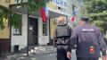 В Челябинске сотрудниками полиции оперативно установлен и задержан мужчина, напугавший жителей дома по ул. Курчатова