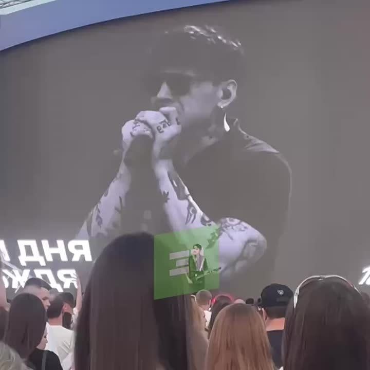 В Челябинске все же пошёл дождь – на сцене VK Fest