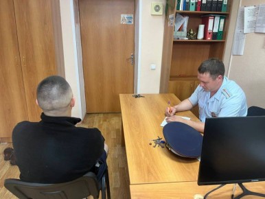 В Карталах сотрудники полиции по горячим следам задержали угонщика отечественного автомобиля