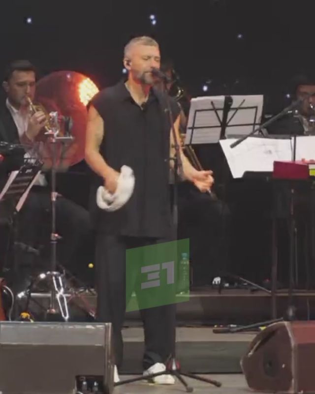 Uma2rman       Live 