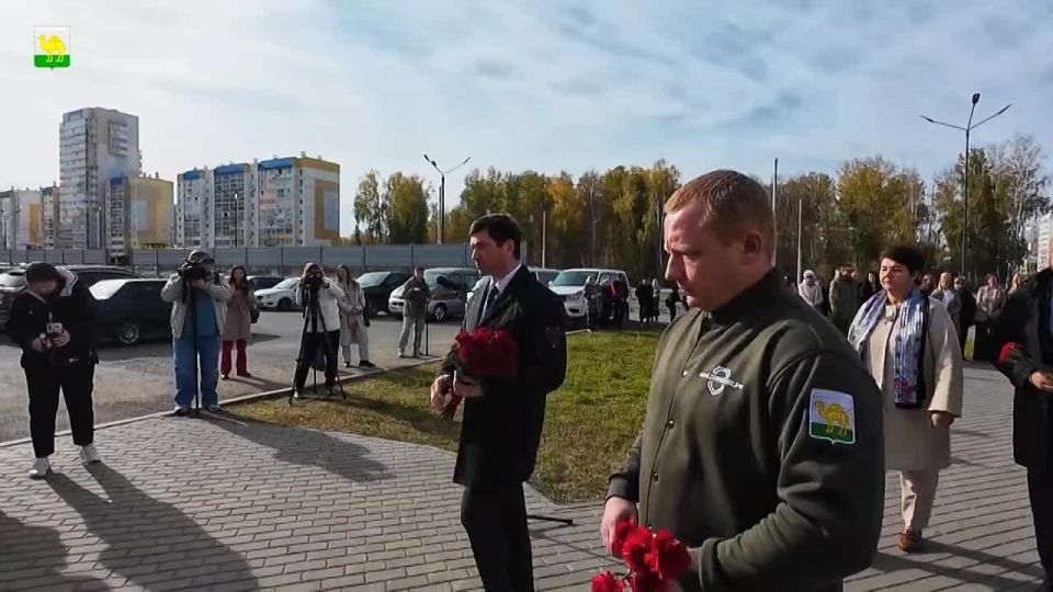  :         ,    ,          