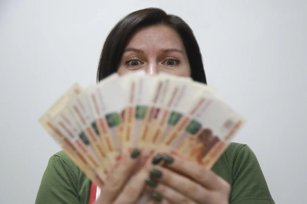 В Челябинской области медианная предлагаемая зарплата по итогам сентября достигла 69 120 рублей