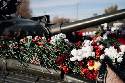 Родные начали опознавать рабочих, погибших из-за взрыва на заводе в Копейске