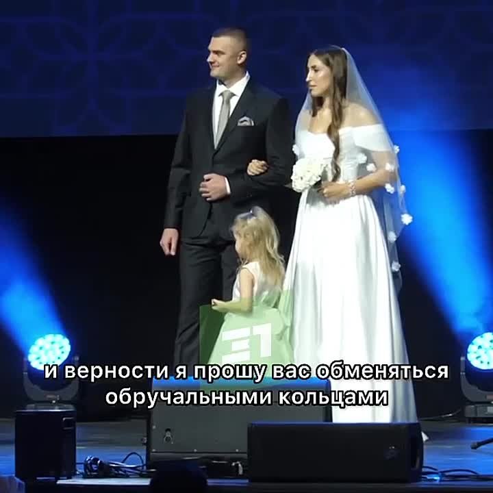 На женском форуме в Челябинске сыграли свадьбу