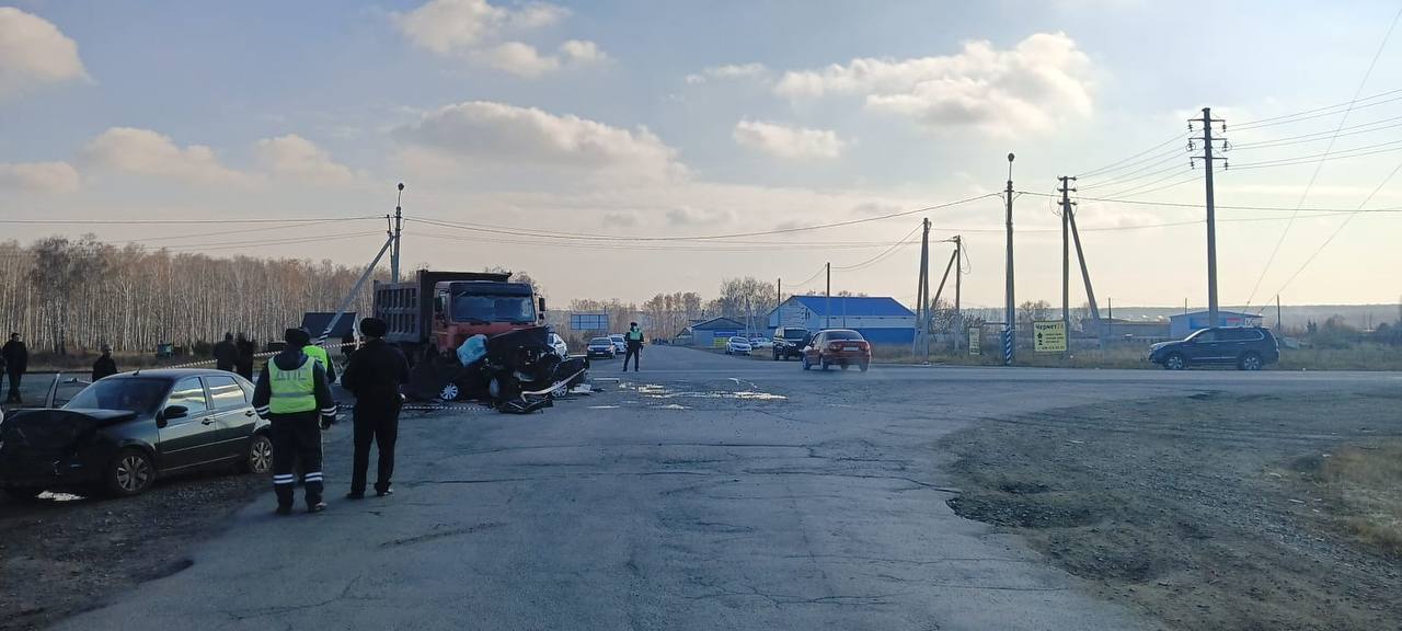 Автоинспекторы устанавливают обстоятельства смертельного ДТП, произошедшего в Красноармейском районе Автоинспекторы устанавливают обстоятельства смертельного ДТП, произошедшего в Красноармейском районе