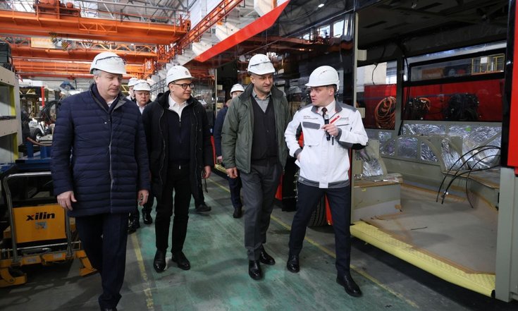 Артём Жога: Профессиональный праздник сегодня отмечают автомобилисты, а также работники городских пассажирских перевозок: водители автобусов, трамваев, троллейбусов, диспетчеры, инженеры, механики и другие специалисты Артём Жога: Профессиональный праздник сегодня отмечают автомобилисты, а также работники городских пассажирских перевозок: водители автобусов, трамваев, троллейбусов, диспетчеры, инженеры, механики и другие специалисты
