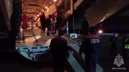 Спецборт доставил в Нижний Новгород двух пострадавших на заводе в Копейске