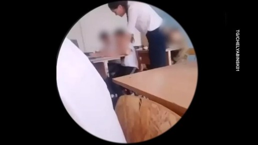 Педагог надавала ученику подзатыльников за каждое неправильное ударение при чтении