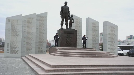 Перед боями — память и честь