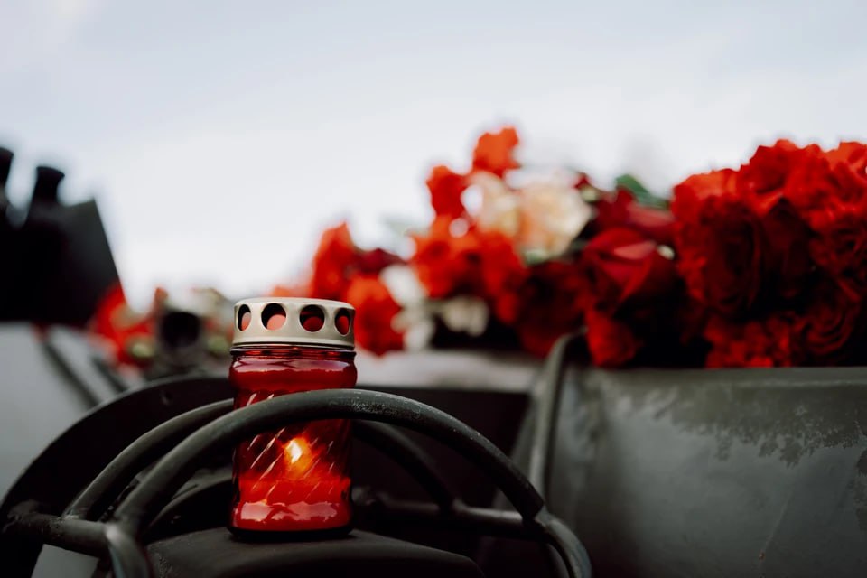 Из 13 погибших от взрыва на заводе опознано только 7: родственники рабочих отказались от массового прощания в Копейске