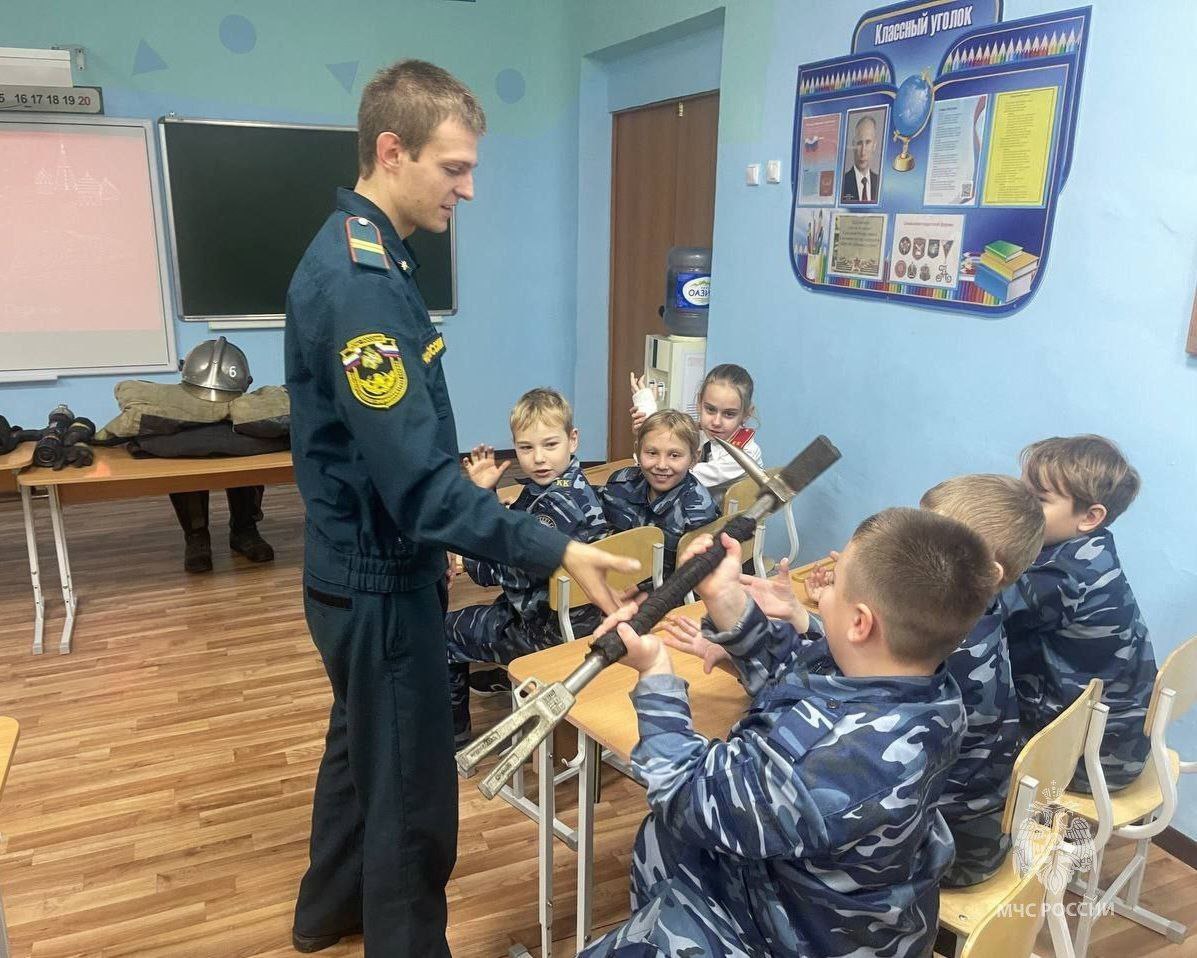 Знакомство с профессией и основами безопасности Знакомство с профессией и основами безопасности