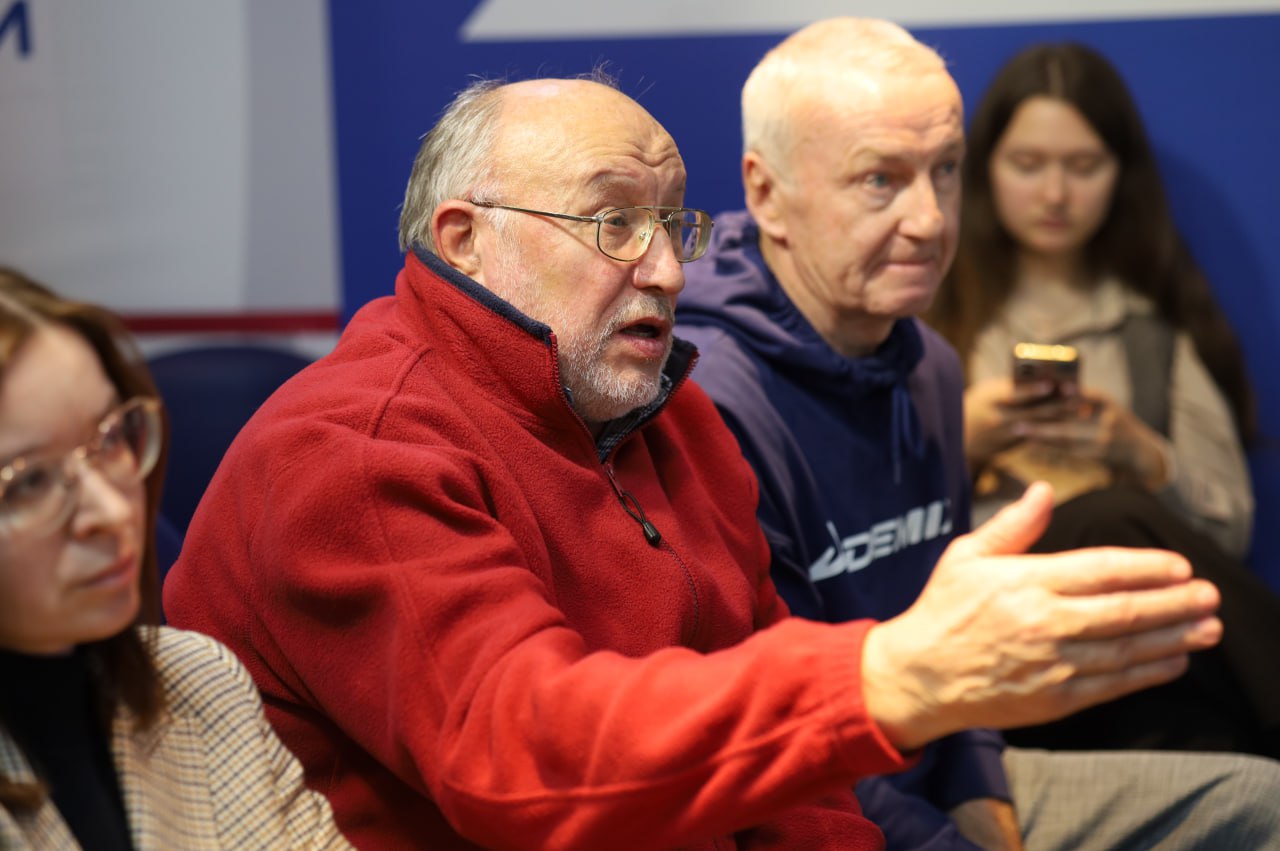 «Чебурнет поможет»: Иван Панкин рассказал челябинским слушателям что будет «Чебурнет поможет»: Иван Панкин рассказал челябинским слушателям что будет