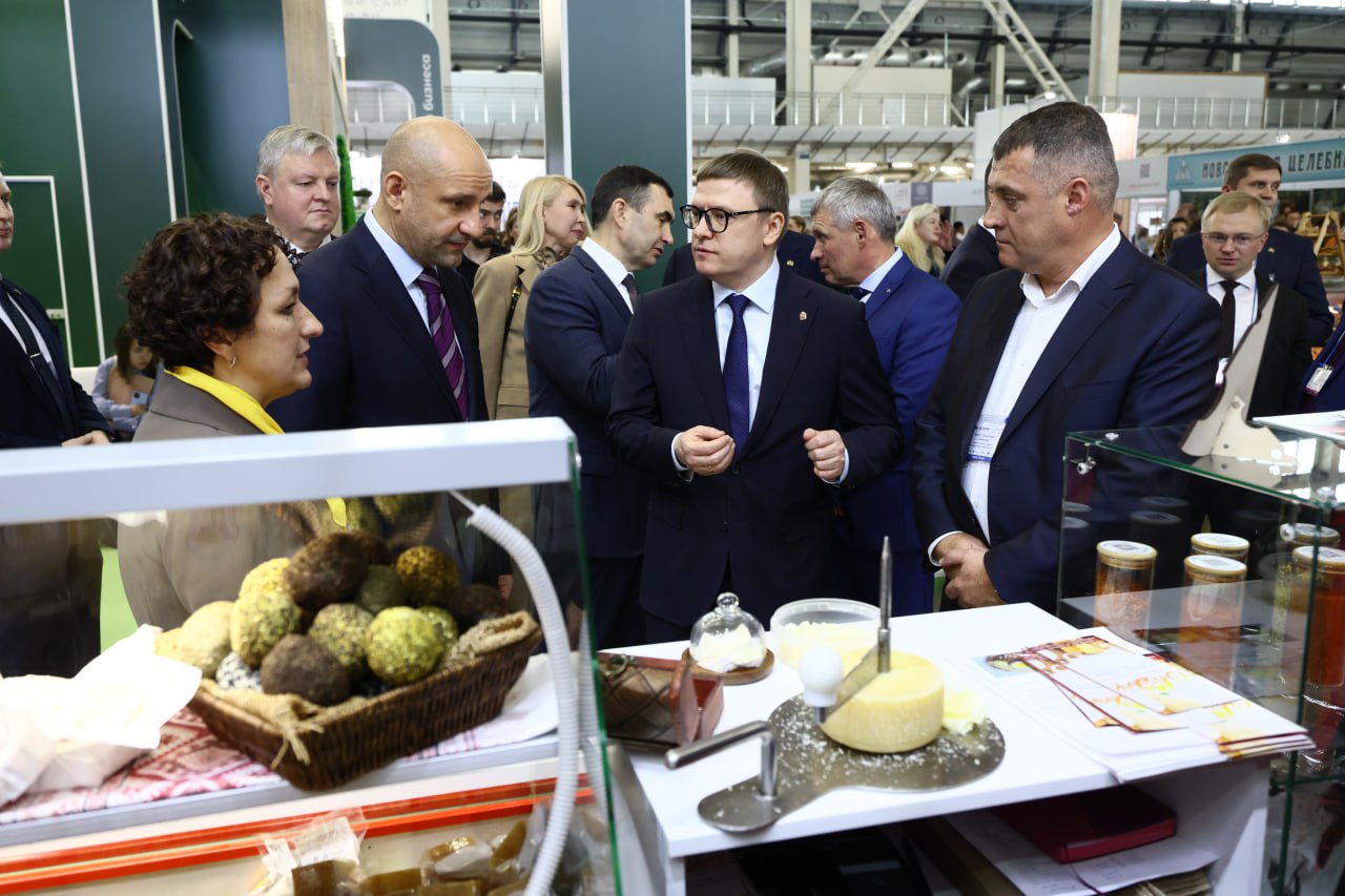 Челябинцы презентовали робота-сортировщика яиц на агровыставке УрФО