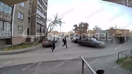 Мужчины устроили перестрелку во дворе жилого дома в Челябинской области
