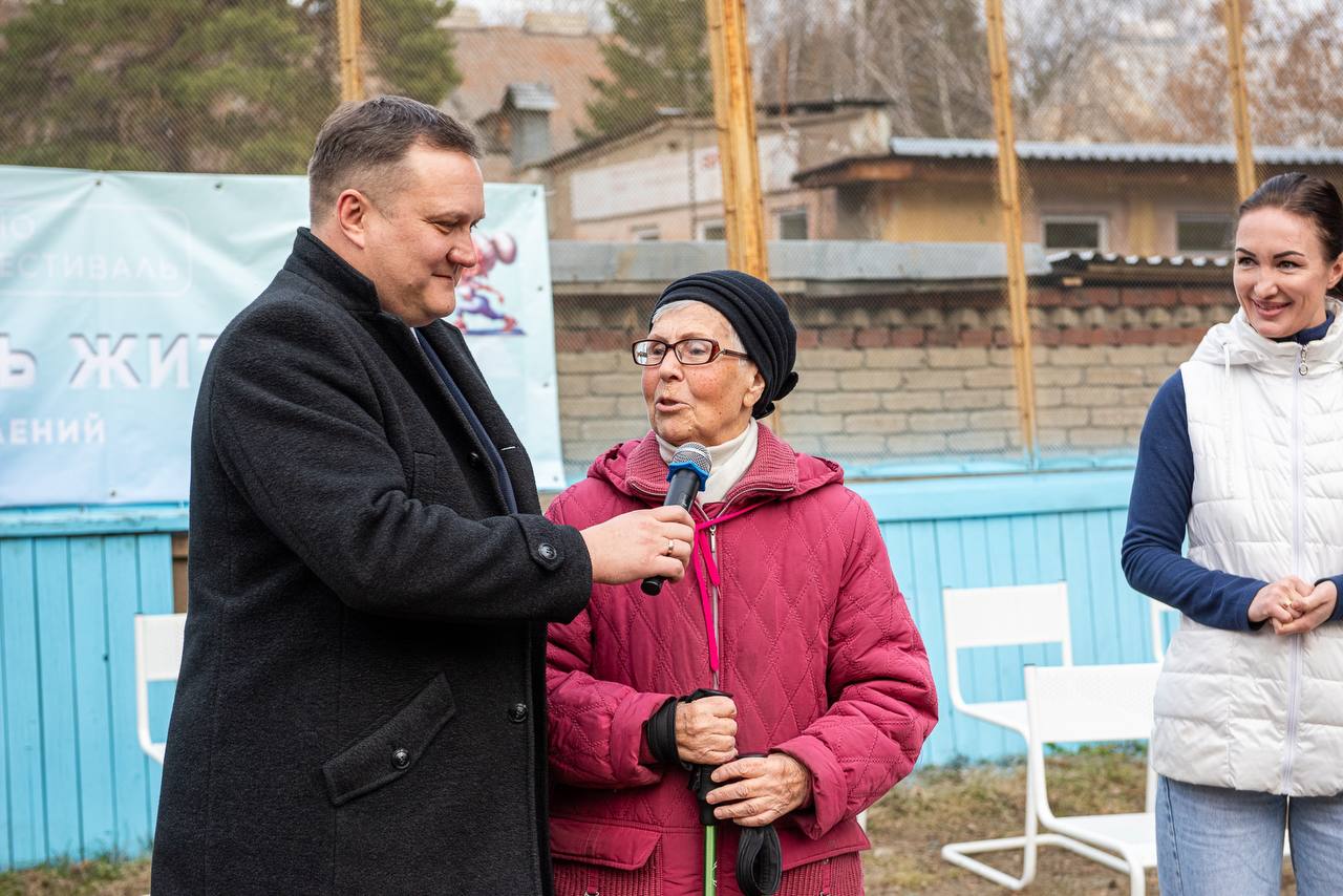 В Озерске прошел фестиваль «Нам здесь жить», объединивший три поколения В Озерске прошел фестиваль «Нам здесь жить», объединивший три поколения