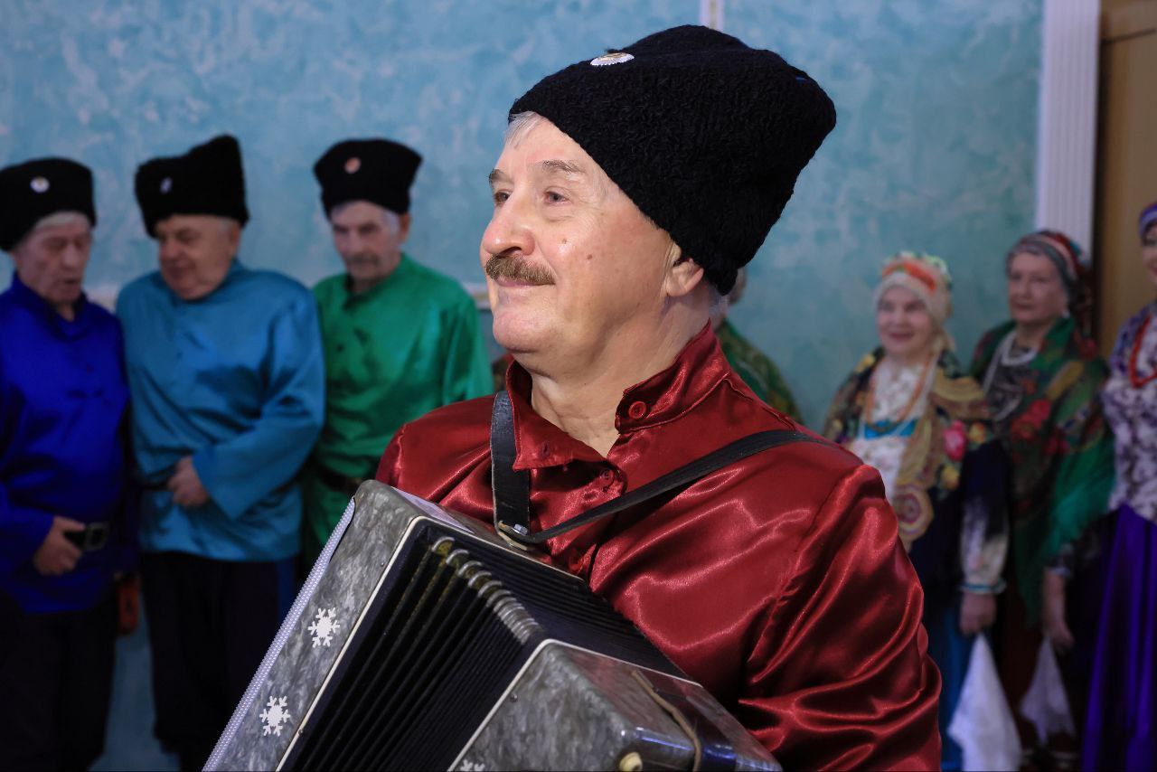 «Когда поет душа»: в Челябинске в восьмой раз прошел фестиваль творчества пожилых «Когда поет душа»: в Челябинске в восьмой раз прошел фестиваль творчества пожилых