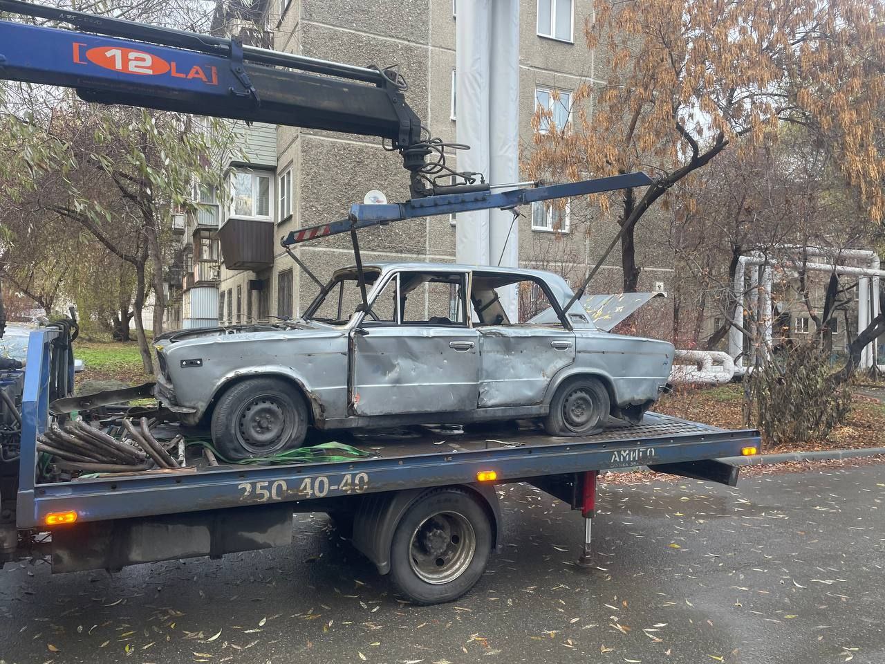 Продолжаем вывозить автохлам с улиц города Продолжаем вывозить автохлам с улиц города