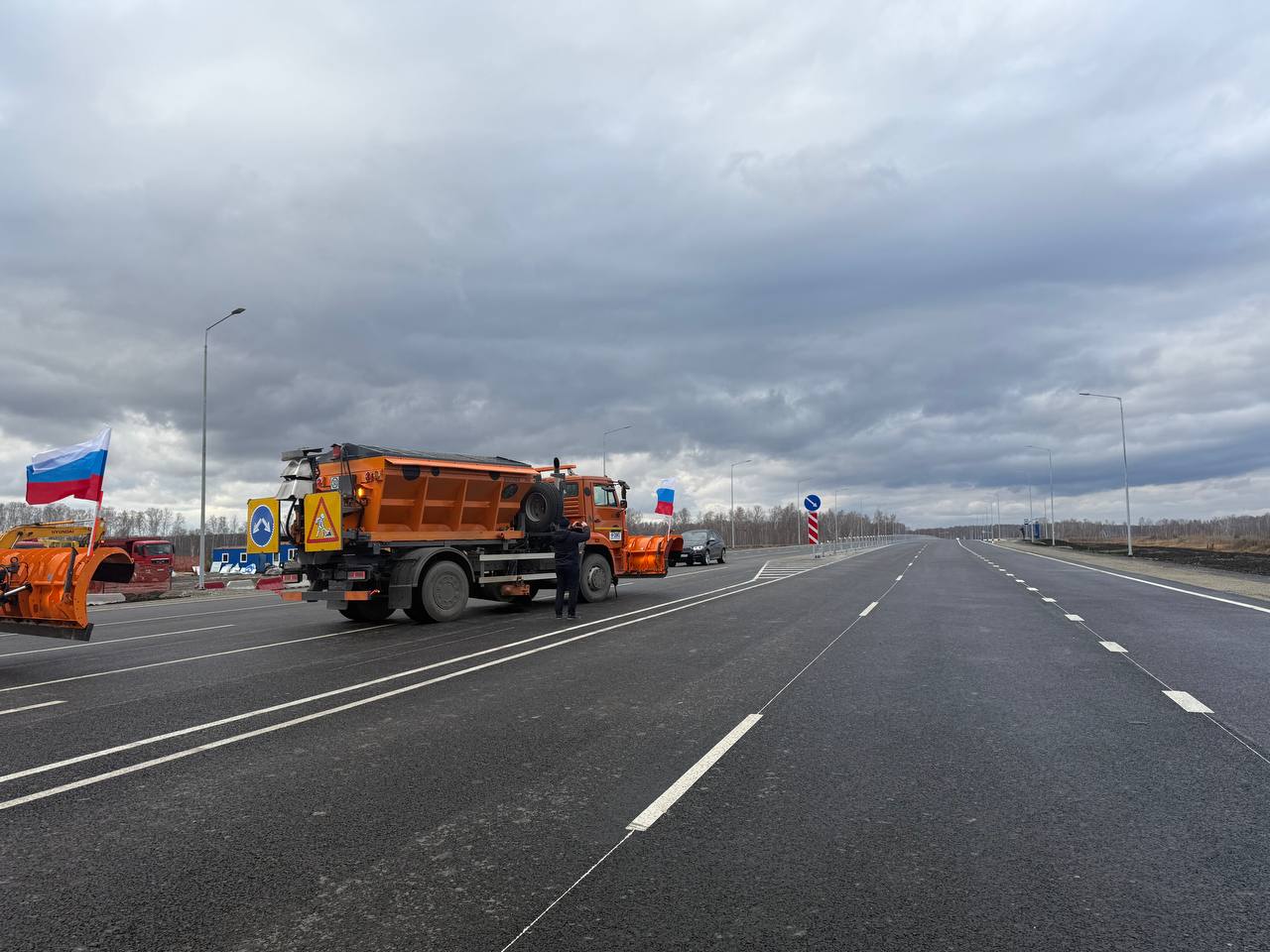Сегодня важный день для жителей микрорайонов на западной окраине Челябинска: открывается новая дорога регионального значения «Красное поле — Полетаево»