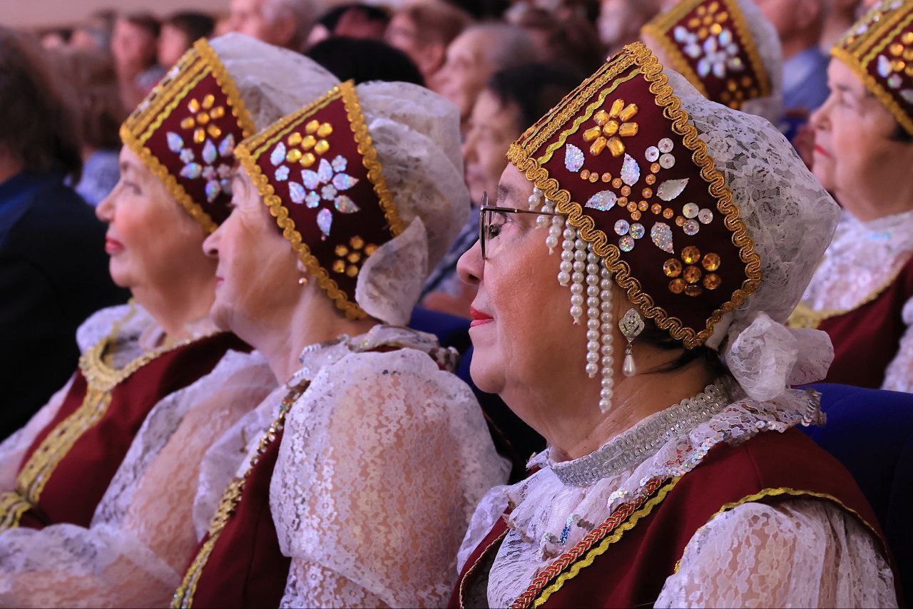 «Когда поет душа»: в Челябинске в восьмой раз прошел фестиваль творчества пожилых «Когда поет душа»: в Челябинске в восьмой раз прошел фестиваль творчества пожилых