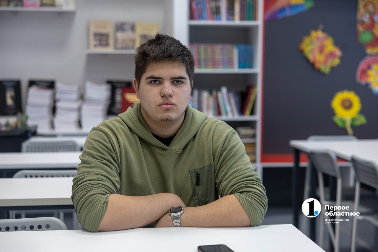 «Не остаться в стороне — вопрос воспитания»: подростка из Челябинска наградили за героизм «Не остаться в стороне — вопрос воспитания»: подростка из Челябинска наградили за героизм