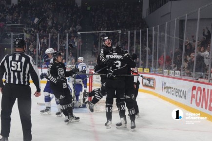 Кто мы? Мы — «Трактор!». «Парни — молодчики, забили много голов! Но мы пропустили три шайбы — это много. Надо работать над этим» — сказал в раздевалке после матча Ярослав Федосеев партнерам по команде