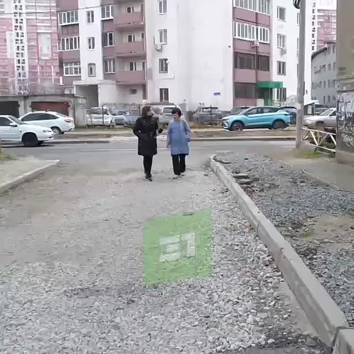 «На эту красоту ушло 8 миллионов, а они за один день все угробили!» Челябинцы пожаловались на коммунальщиков, испортивших благоустройство