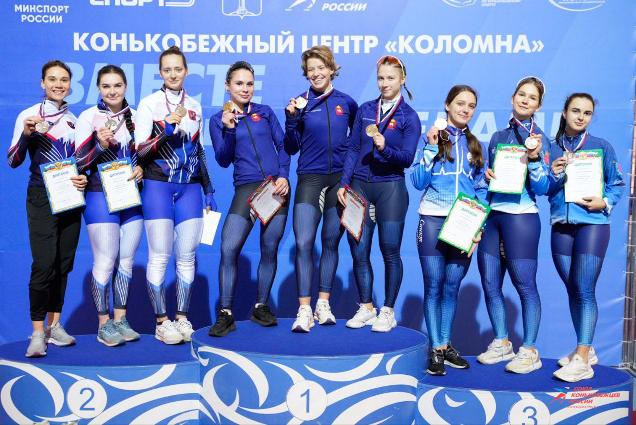 Челябинские конькобежки выиграли эстафету на Кубке России в Коломне