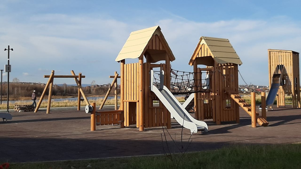 В центре Миасса создают новое место отдыха на берегу реки