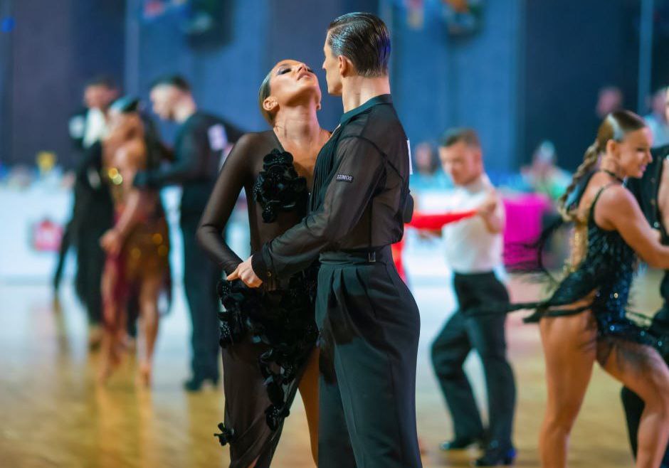 Челябинские танцоры стали чемпионами мира в Баку