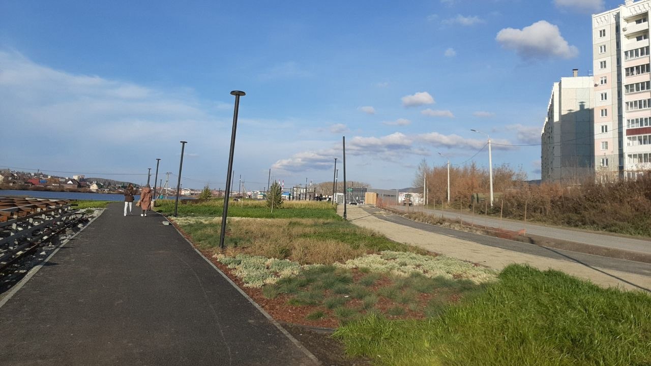 В центре Миасса создают новое место отдыха на берегу реки В центре Миасса создают новое место отдыха на берегу реки