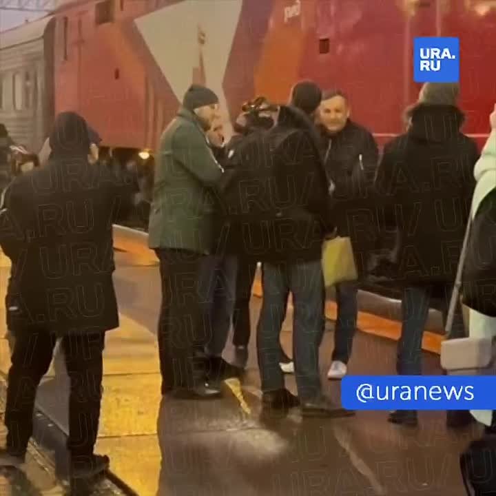 Европейский дипломат катается по городам России