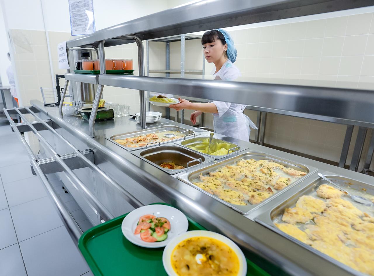 Столовая школы в Челябинске вошла в тройку лучших в городах-миллионниках