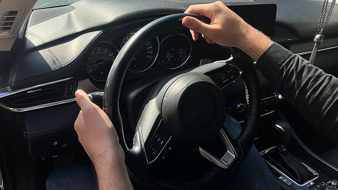 Водителям Челябинска назвали самые грязные места в автомобиле