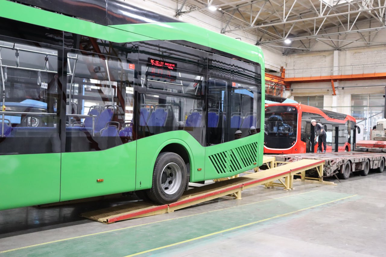 Из Челябинска в Калининград отправили три троллейбуса «Синара» Из Челябинска в Калининград отправили три троллейбуса «Синара»