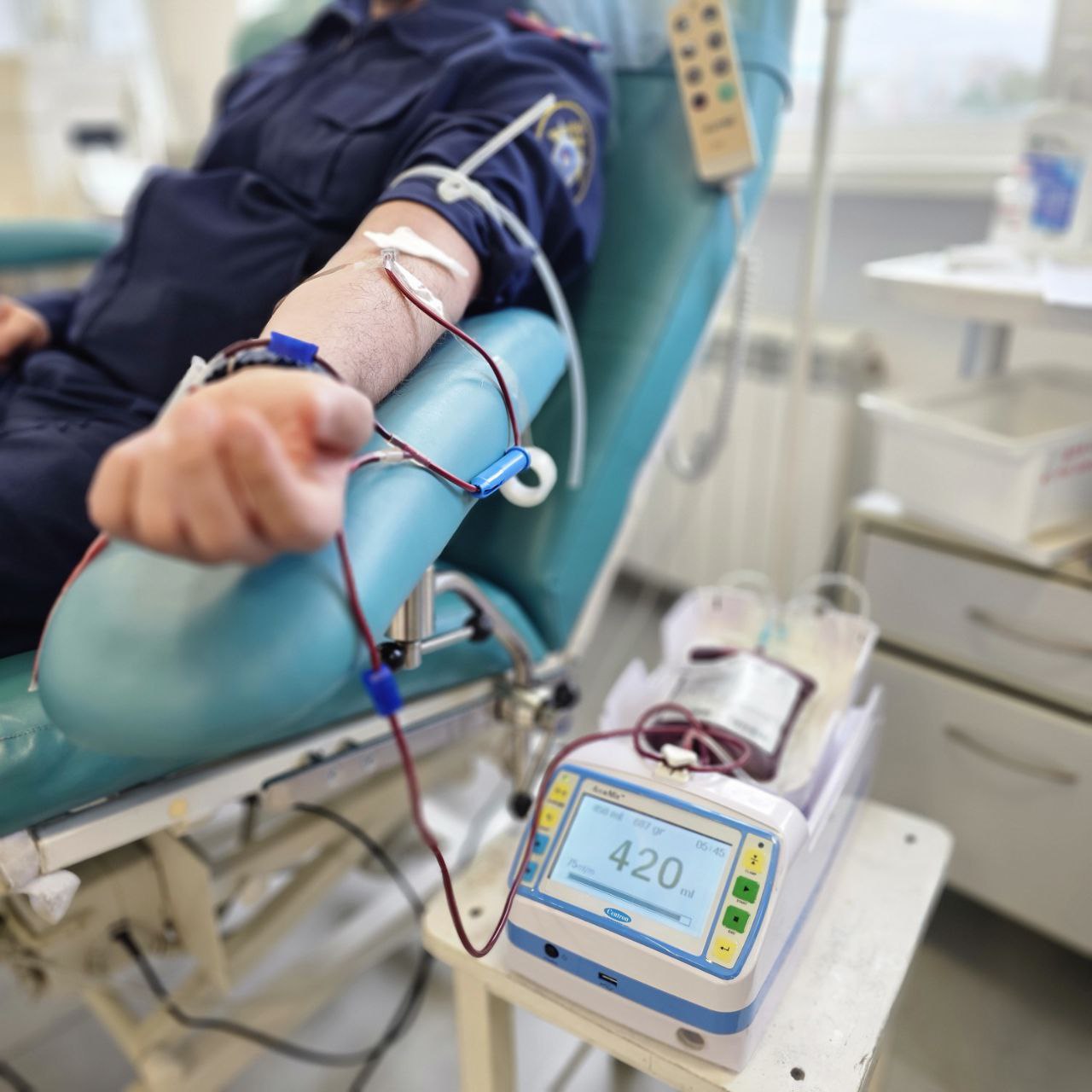 Офицеры следственного управления СК России по Челябинской области вновь стали донорами крови