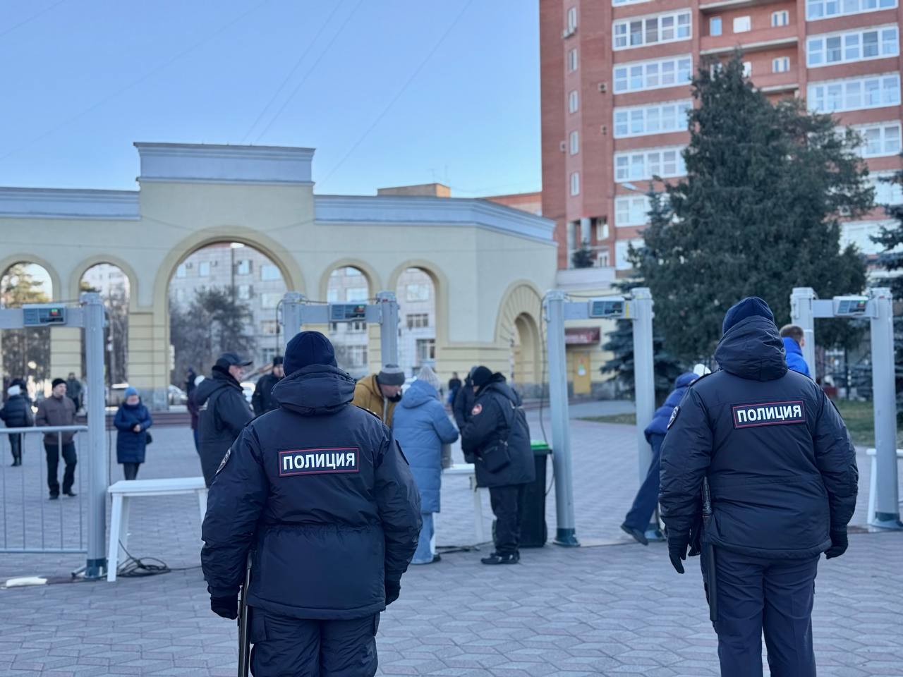 Полицейские области обеспечили охрану общественного порядка при проведении массовых мероприятий в День народного единства Полицейские области обеспечили охрану общественного порядка при проведении массовых мероприятий в День народного единства