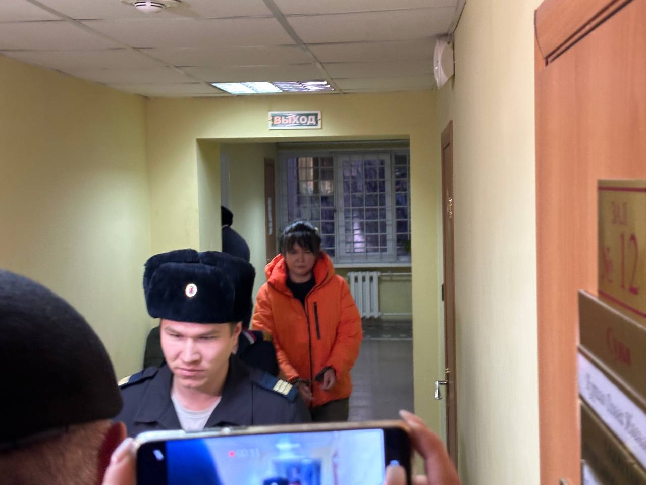 В Челябинске избирают меру пресечения матери, которую обвиняют в убийстве пятилетней дочери