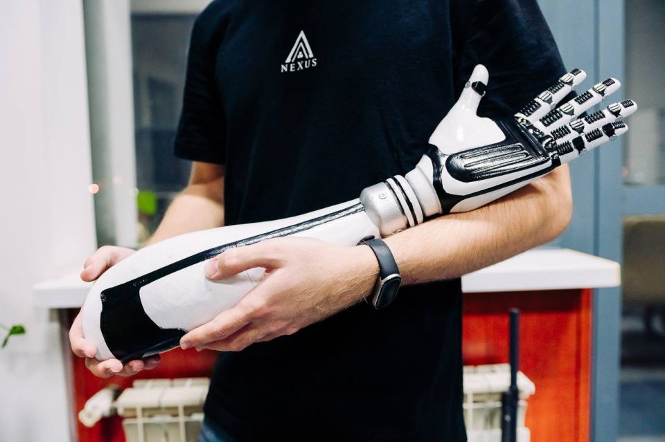 Прототип бионического протеза руки создали в Челябинской области