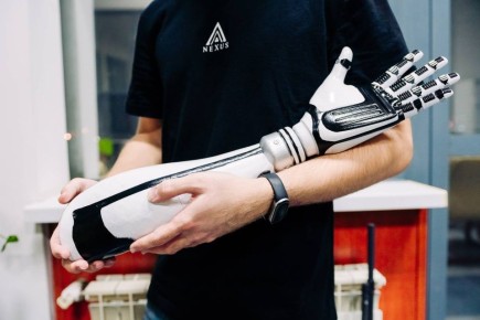 Прототип бионического протеза руки создали в Челябинской области