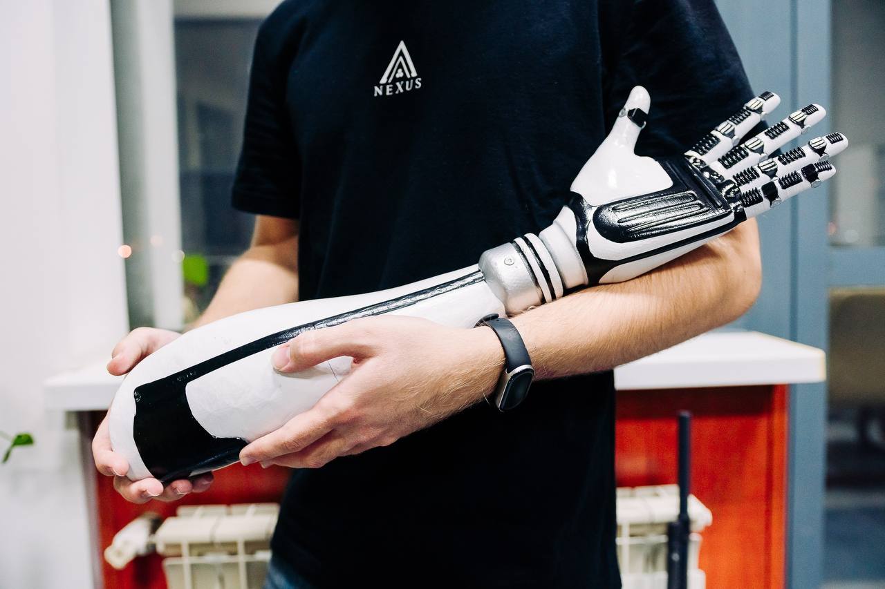 Прототип бионического протеза руки создали в Челябинской области